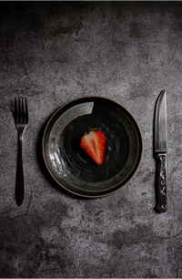 陶器の丸平皿・黒